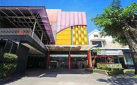 Townhouse Oak Malang near ITN Malang formerly Fariz Hotel Singosari